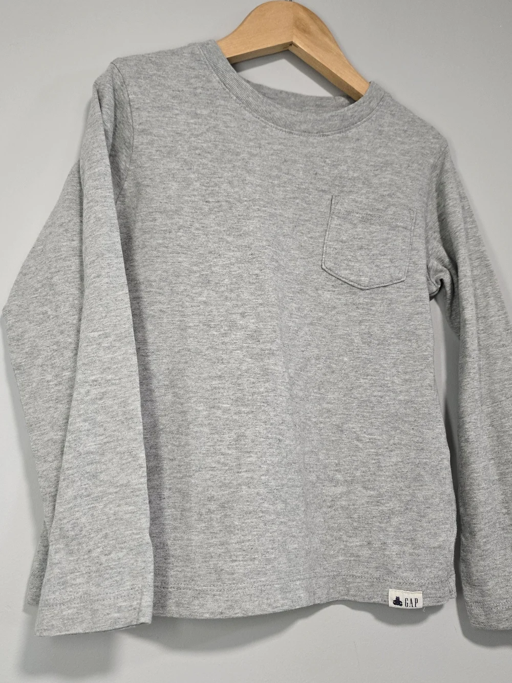 GAP Kids Heather Gray L-Sleeve Pocket Tee Soft Cotton. Back To School.